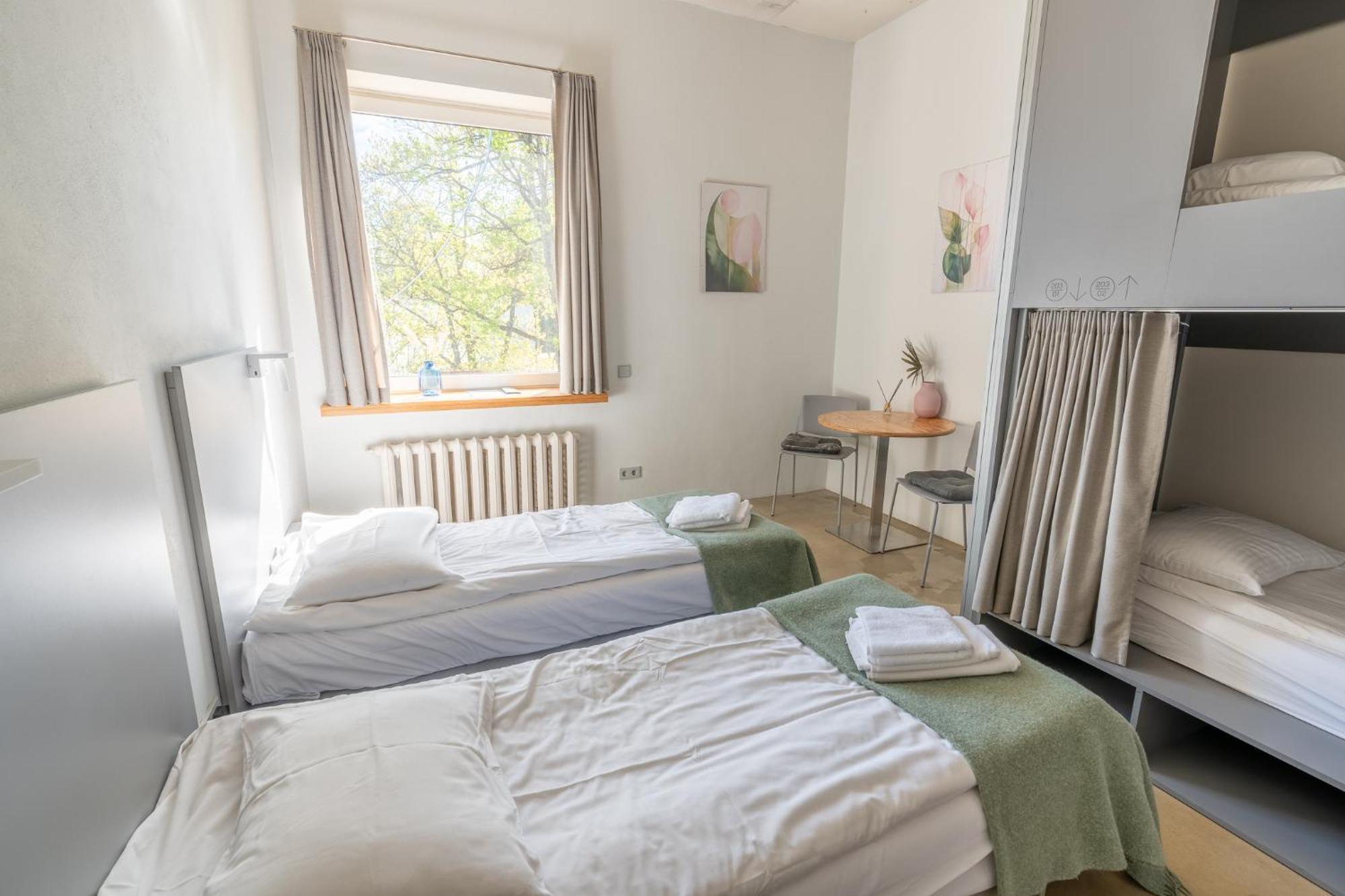 Tech Coliving&coworking Spaces *